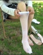 【VIP免费.Xy摄影】（公园系列）模特丝丝这次换上了白丝袜，欢迎大家来看丝丝的白...